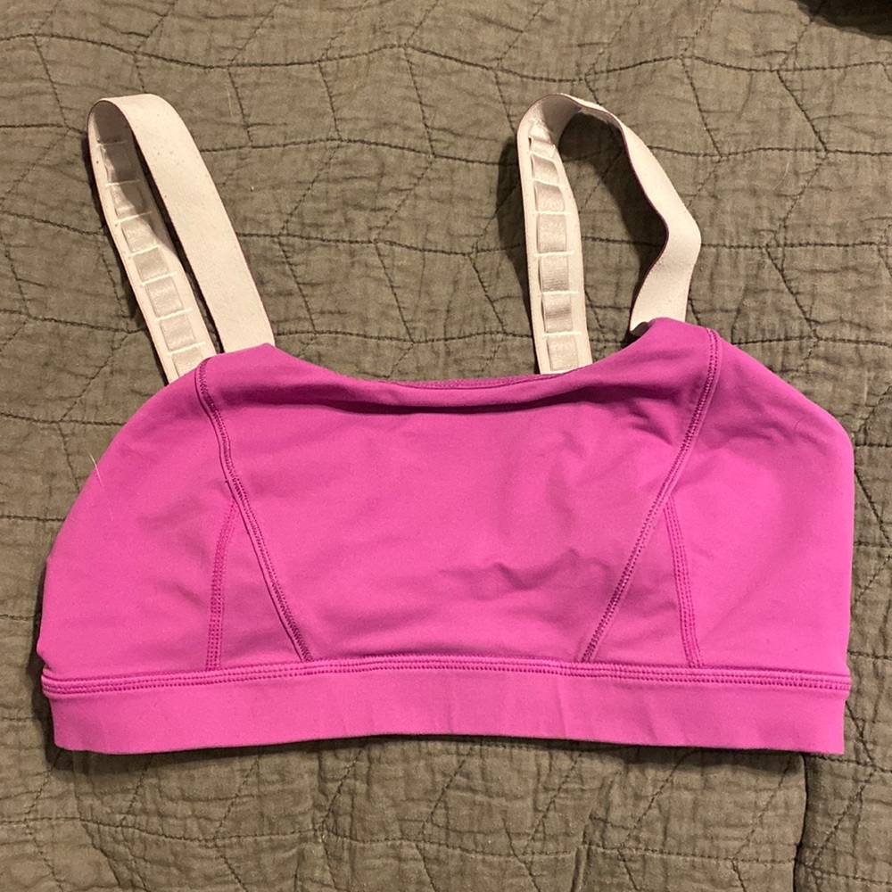 Lululemon adjustable sports bra size 4/6